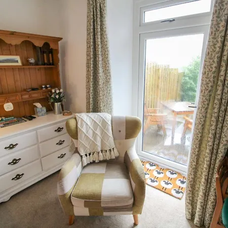 Hébergement de vacances View, Nestles On The Fellside With Walks From The Door Close To *